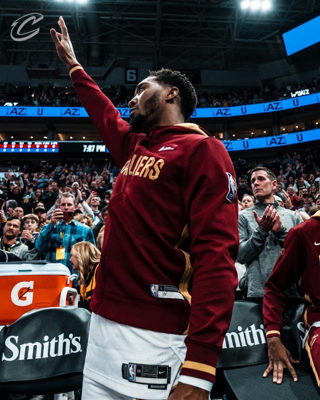 米切尔重回盐湖城感受温情，单场46分也毫不留情